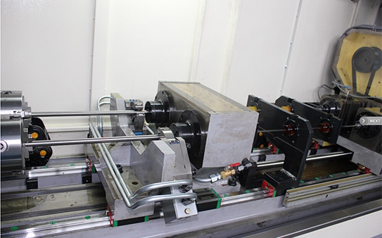 鋁型材鉆孔機的工作臺是如何設計的?