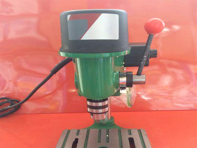 鉆孔機(jī)的夾頭怎么拆?會不會弄壞